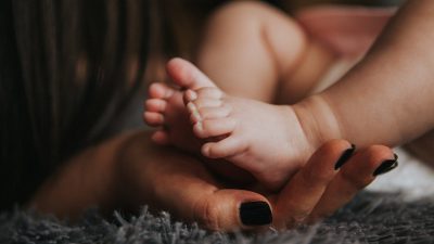 mitos bayi baru lahir