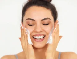 Rekomendasi Facial Wash SOMETHINC, Cocok Bagi Kulit yang Sensitif