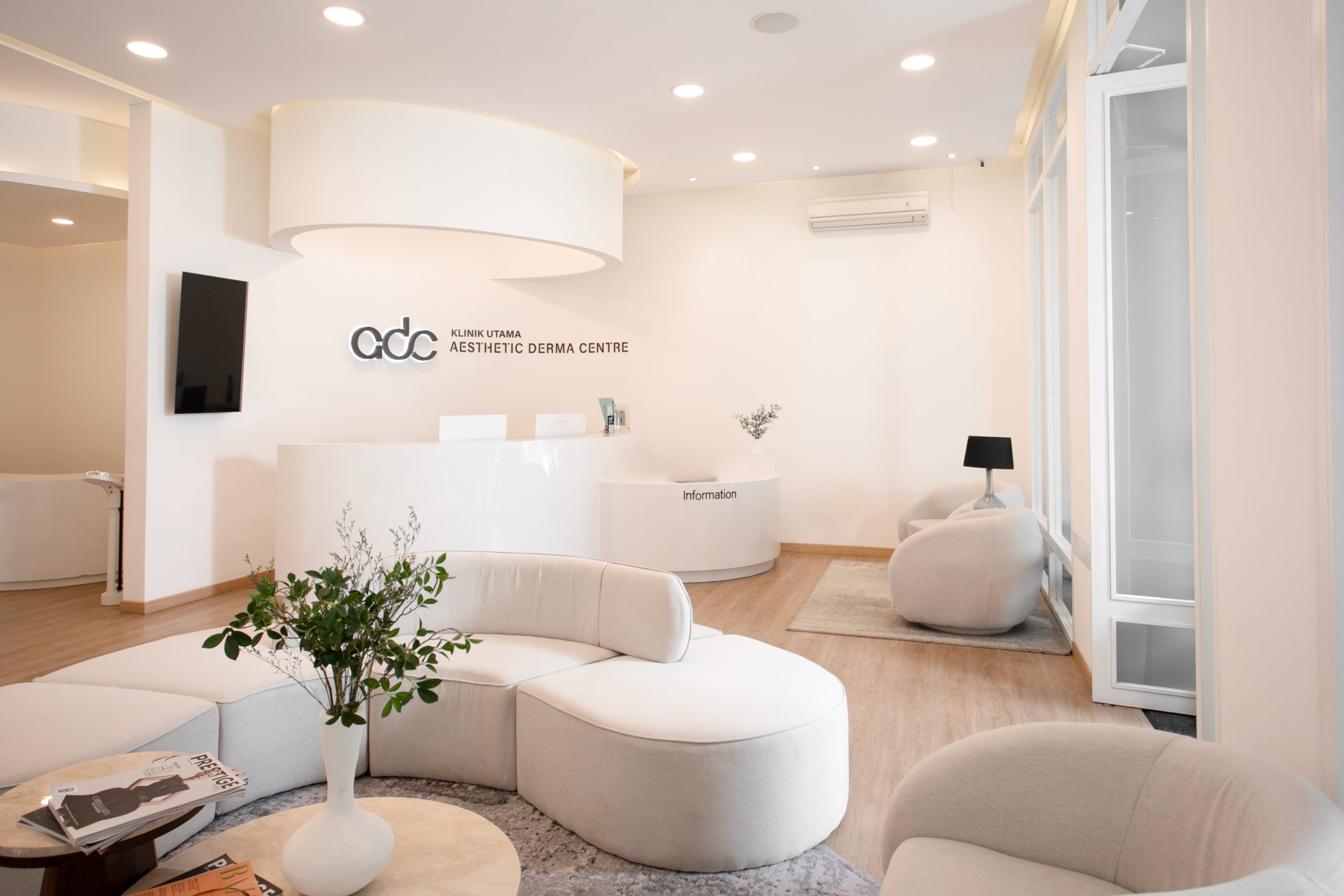 Perawatan Lifting & Tightening Wajah Berteknologi Tinggi